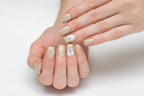 MANICURE